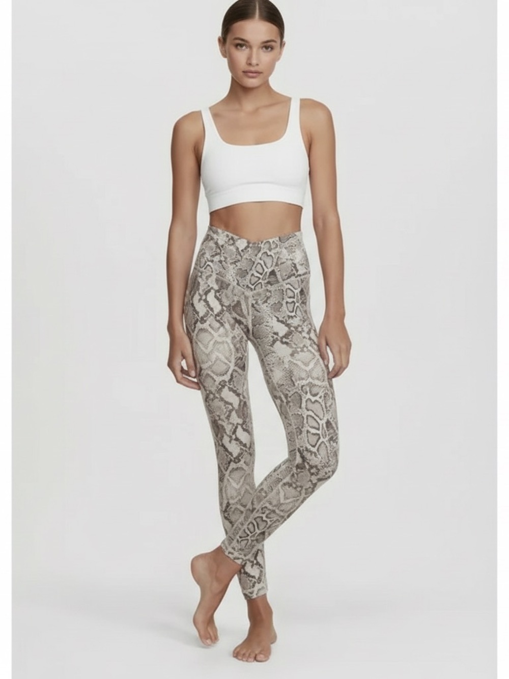 Victoria's Secret Buttery Soft V-Waist Snakeskin Print 7/8 Ankle Leggings M